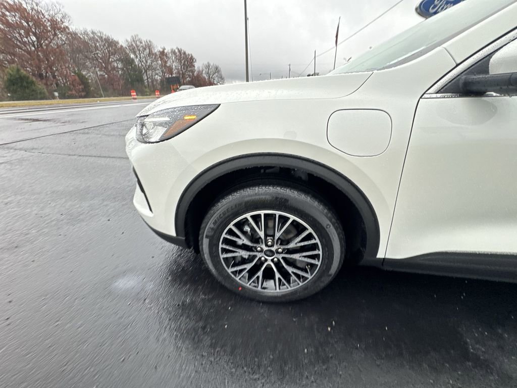 New 2026 Ford Escape SE image 10