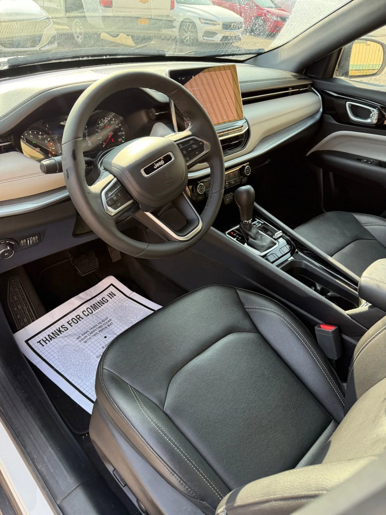 Used 2025 Jeep Compass Limited image 19