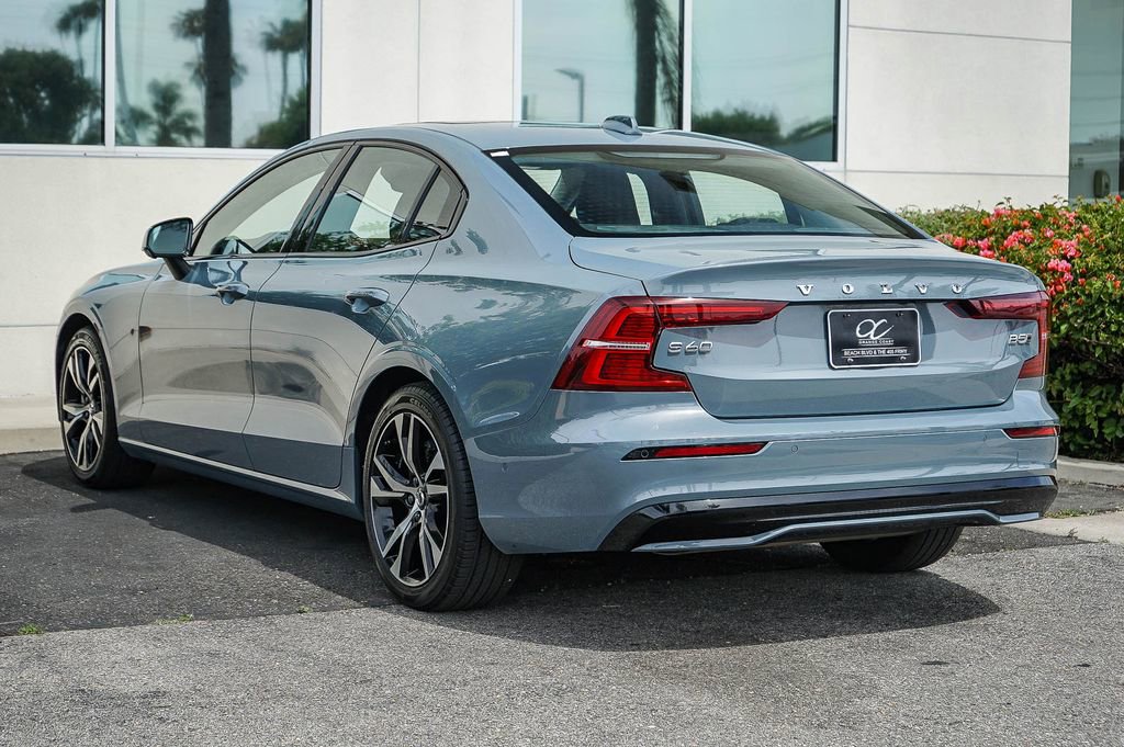 Used 2024 Volvo S60 B5 Plus image 4