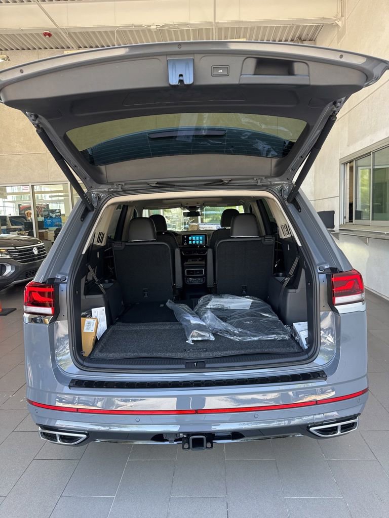 New 2026 Volkswagen Atlas SEL Premium R-Line AWD/4WD image 13