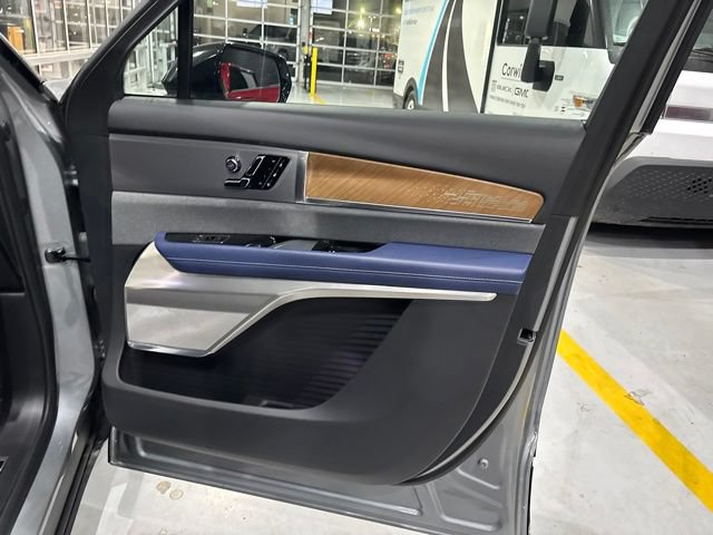 Certified 2026 Cadillac Vistiq Premium Luxury AWD/4WD image 44