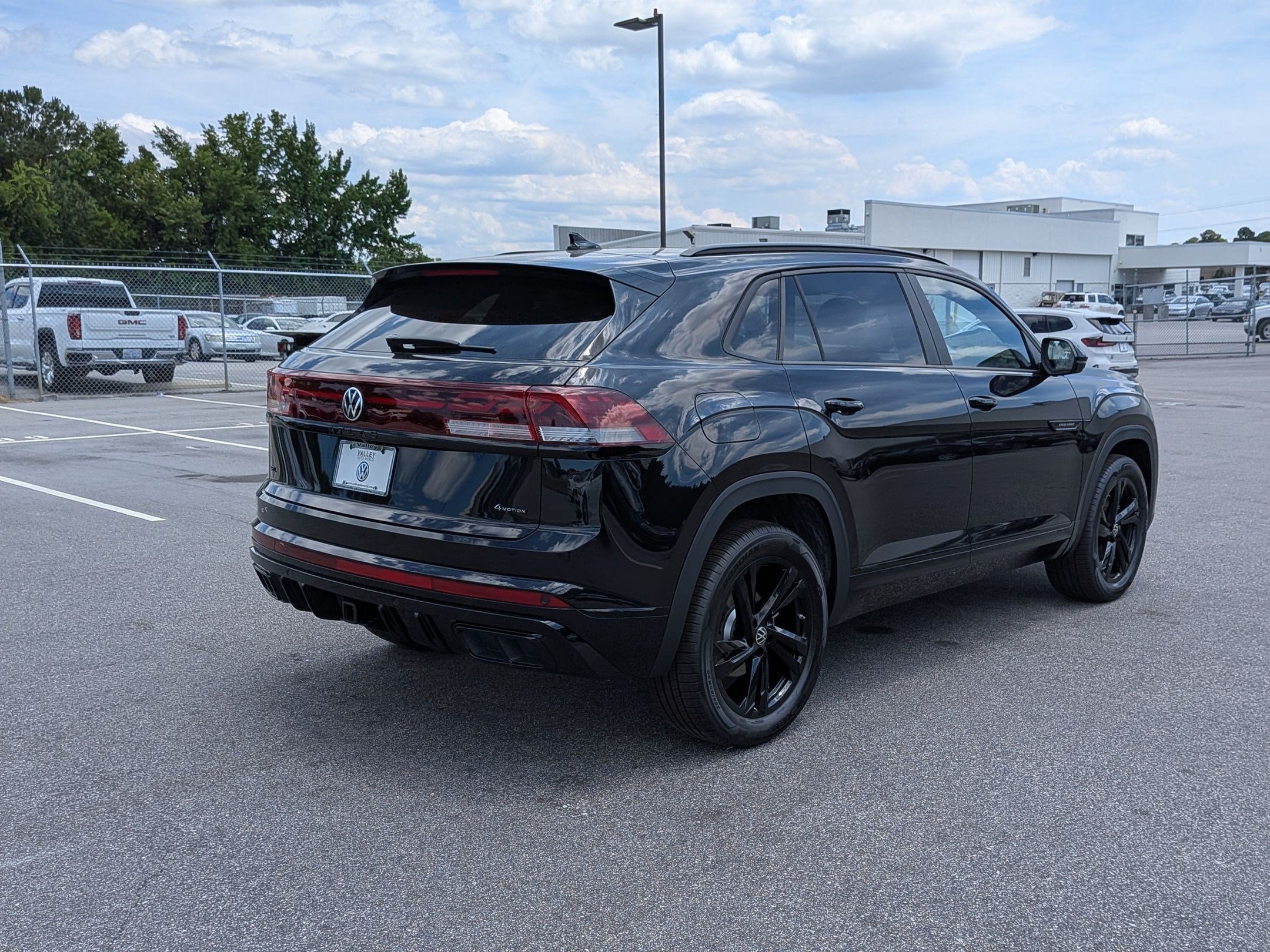 New 2026 Volkswagen Atlas Cross Sport SEL R-Line AWD/4WD image 3