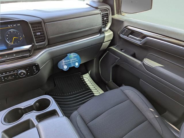 Used 2024 Chevrolet Silverado 1500 LT AWD/4WD image 19