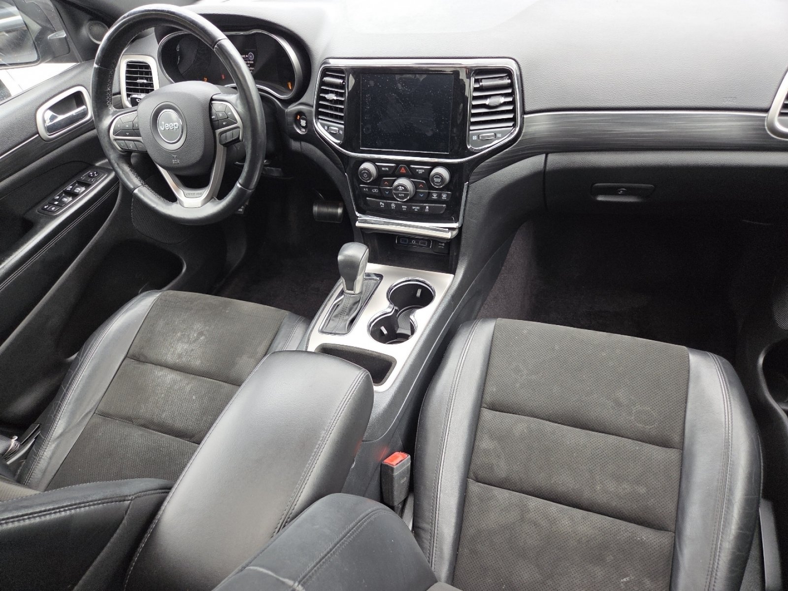 Used 2019 Jeep Grand Cherokee Altitude AWD/4WD image 26