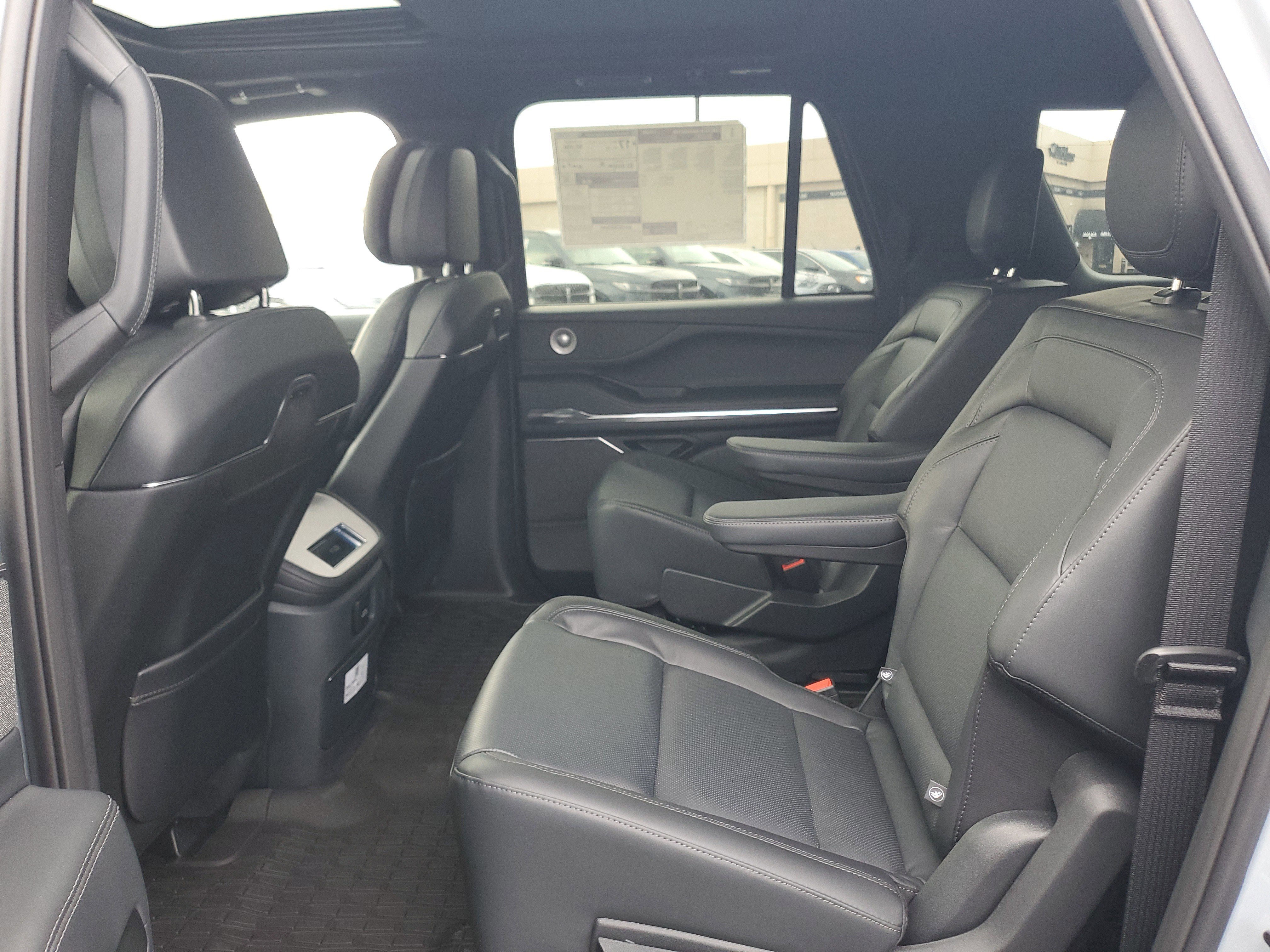 New 2026 Lincoln Navigator L Reserve w/ Jet Appearance Package image 27
