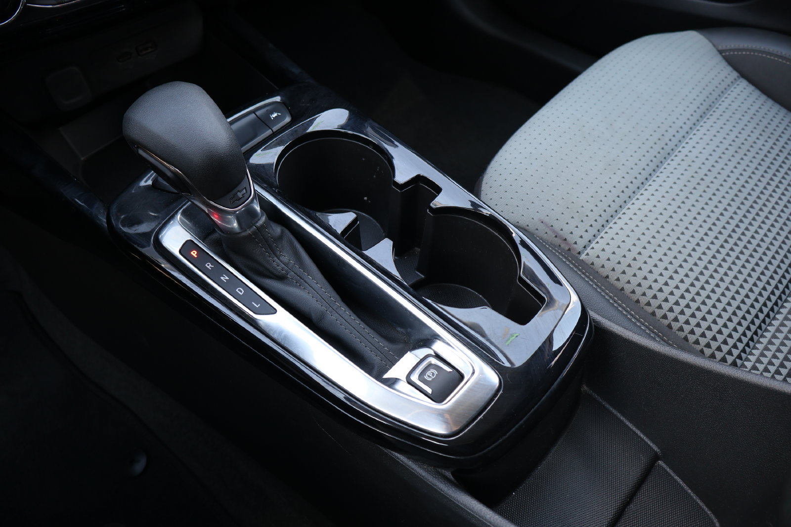 Used 2025 Chevrolet Trax LT FWD image 19