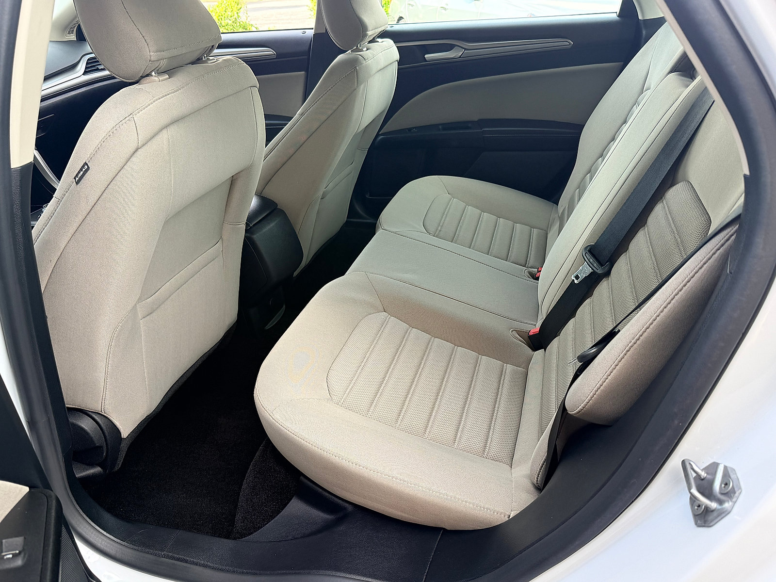 Used 2018 Ford Fusion S FWD image 31