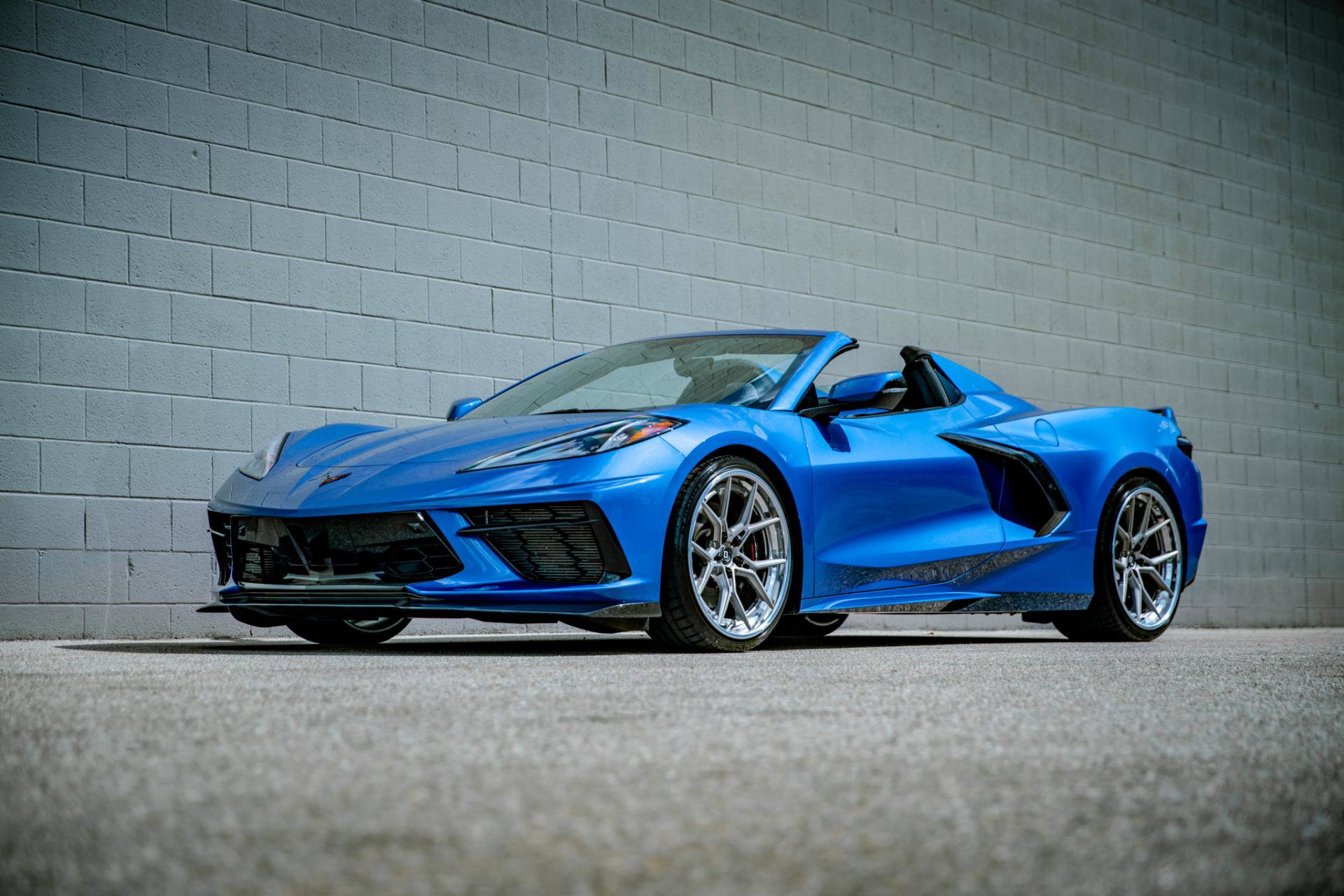 Used 2021 Chevrolet Corvette Stingray Premium Conv w/ Z51 Performance Package image 4