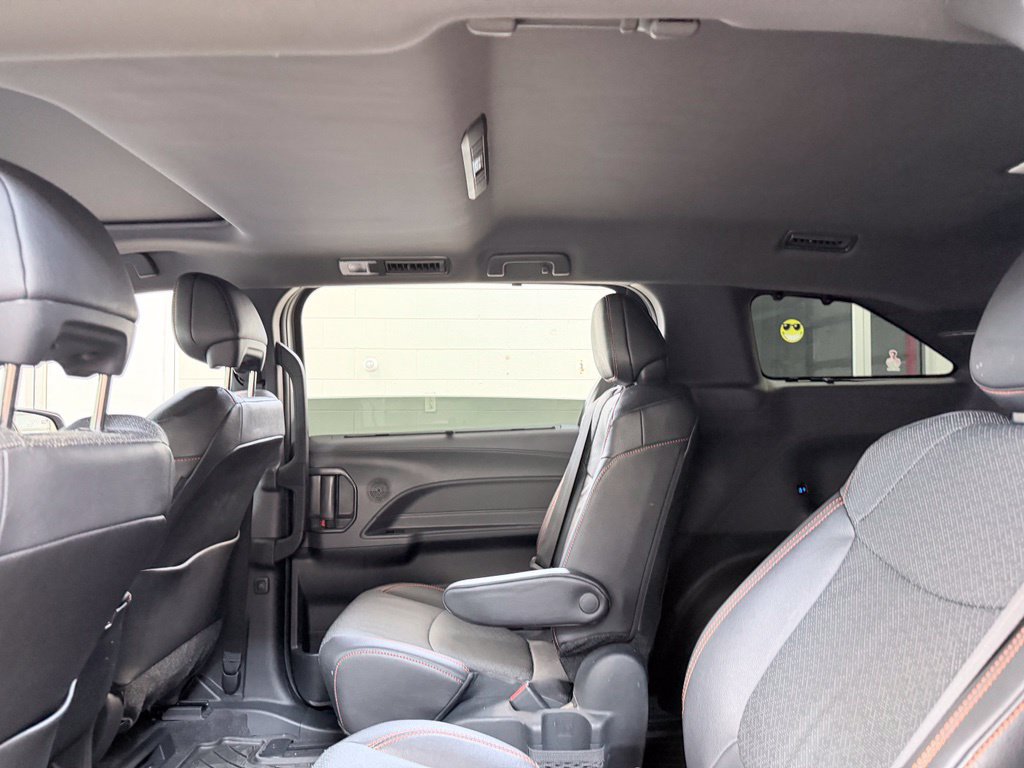 Used 2024 Toyota Sienna XSE w/ XSE Premium Package AWD/4WD image 19