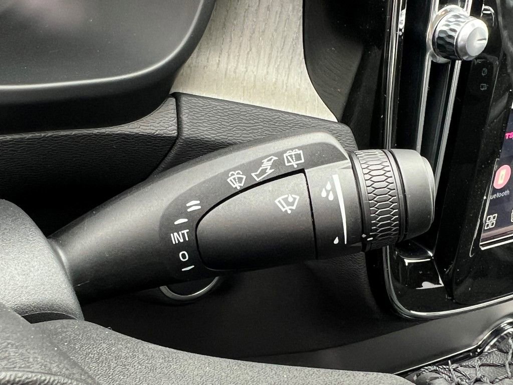 New 2026 Volvo XC40 B5 Ultra w/ Protection Package Premier image 28