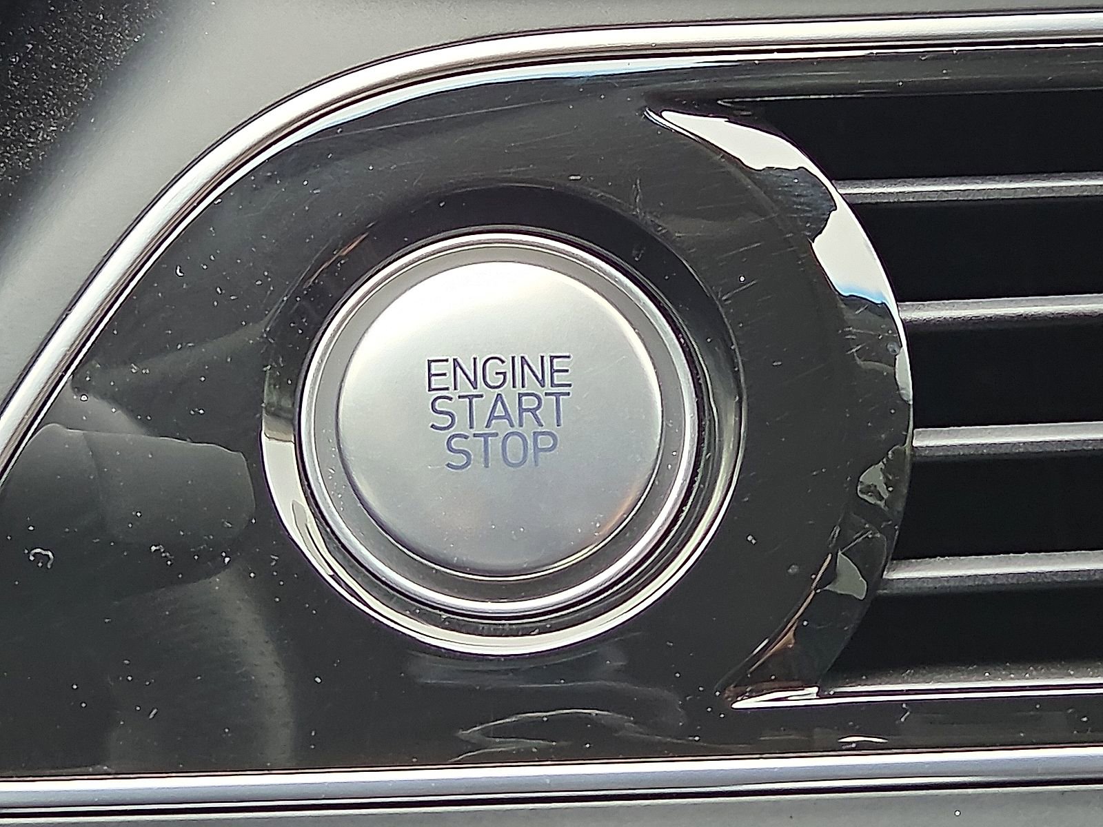 Used 2019 Genesis G70 3.3T Advanced RWD image 21