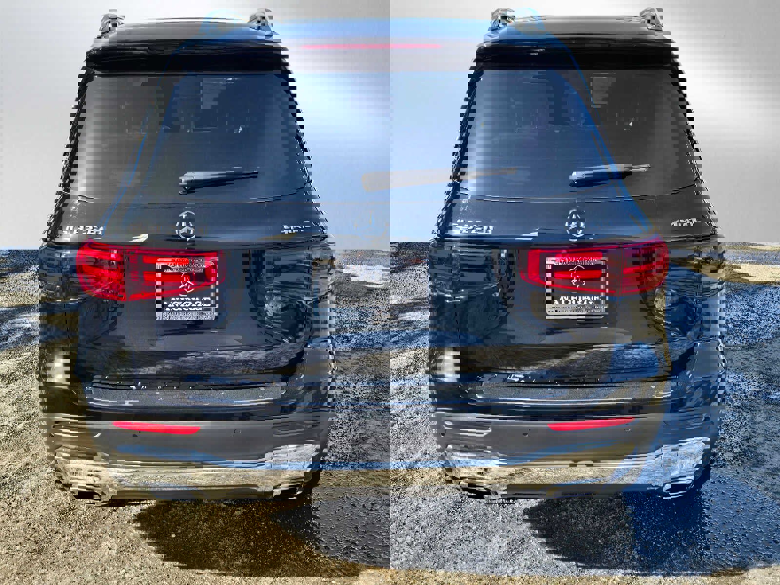 Used 2024 Mercedes-Benz GLB 250 4MATIC image 6