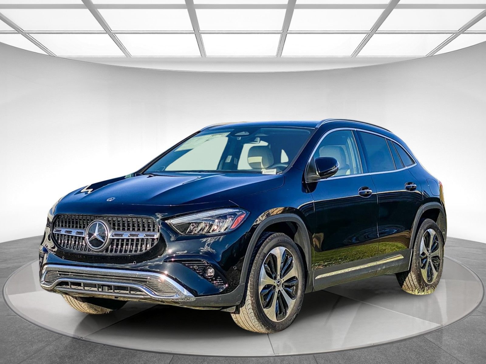 Used 2025 Mercedes-Benz GLA 250 4MATIC image 4