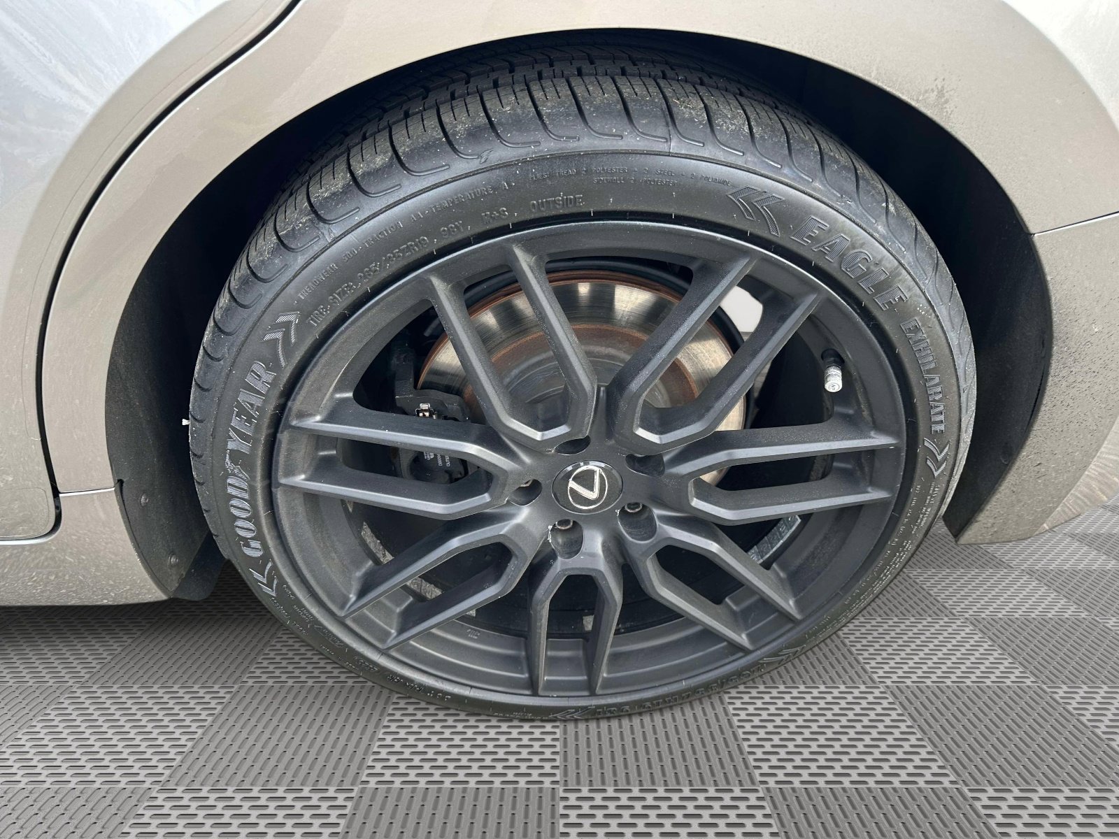 Used 2023 Lexus IS 500 image 36