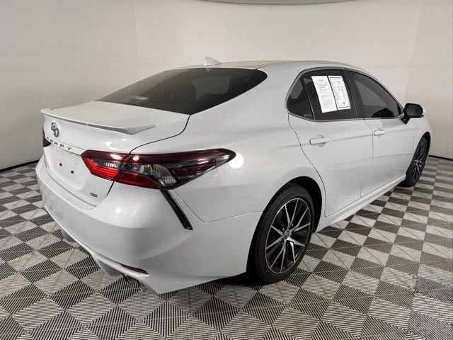 Used 2024 Toyota Camry SE w/ Convenience Package FWD image 7