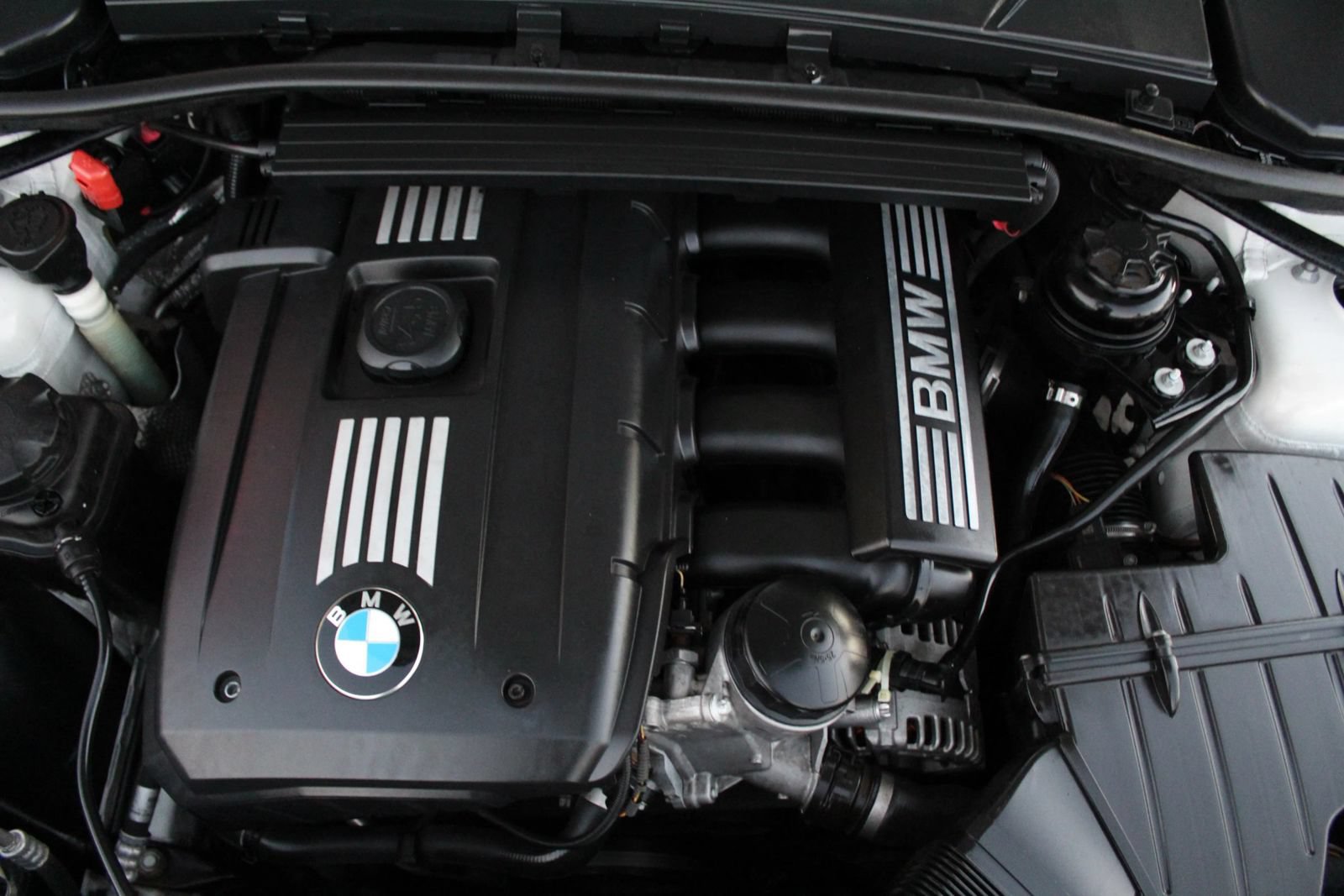 Used 2013 BMW 328i Convertible RWD image 33