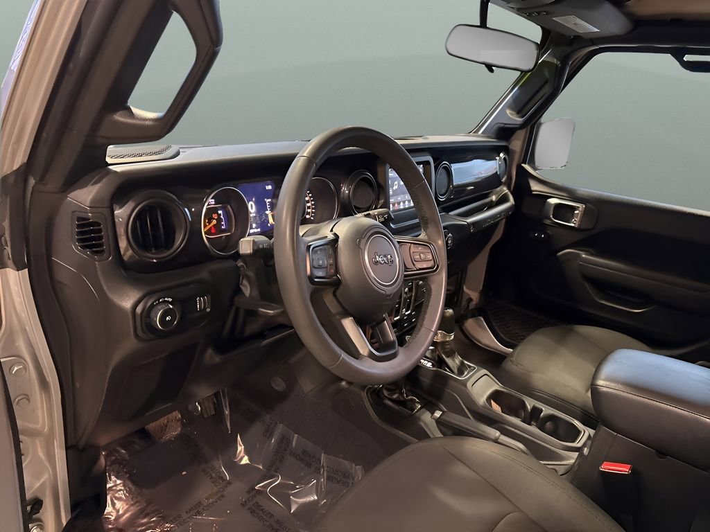 Used 2023 Jeep Wrangler Unlimited Sport AWD/4WD image 9