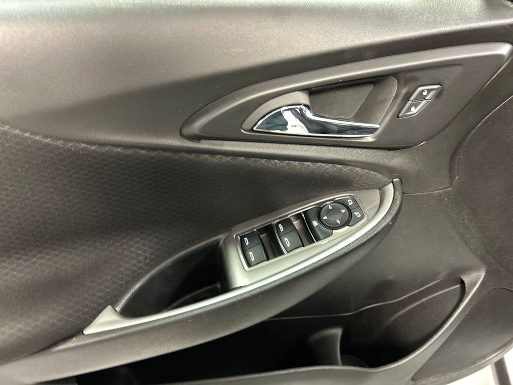 Used 2024 Chevrolet Malibu LT w/ Sport Edition image 14