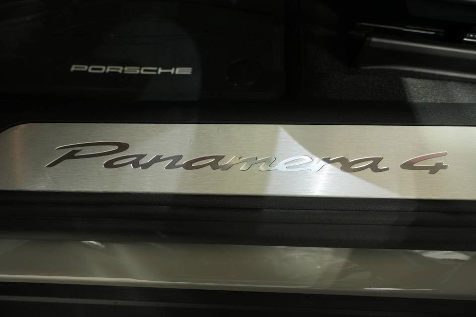 New 2026 Porsche Panamera 4 AWD/4WD image 32