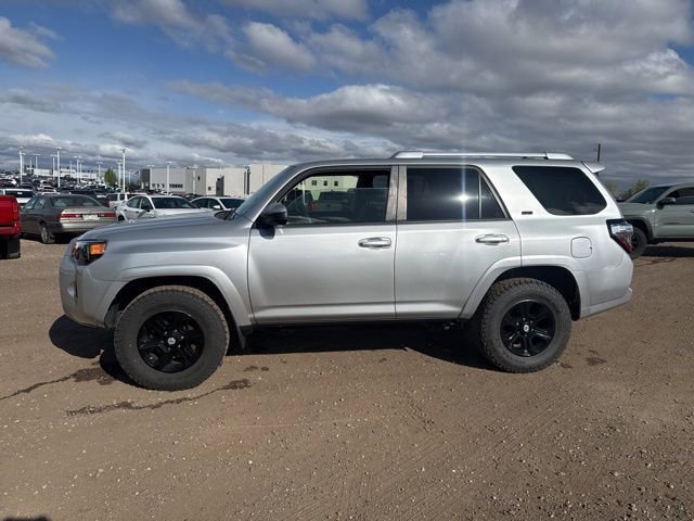 Used 2018 Toyota 4Runner SR5 image 2