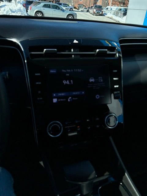 Used 2023 Hyundai Tucson SE image 15