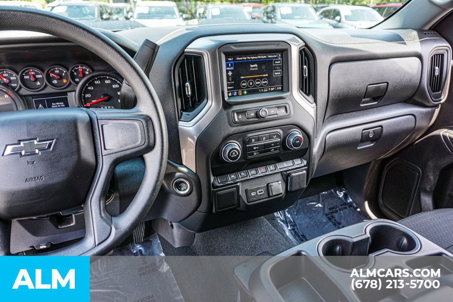 Used 2024 Chevrolet Silverado 1500 Custom Trail Boss w/ Dark Appearance Package AWD/4WD image 31