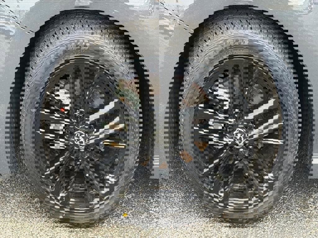 Certified 2025 Toyota Camry SE image 13