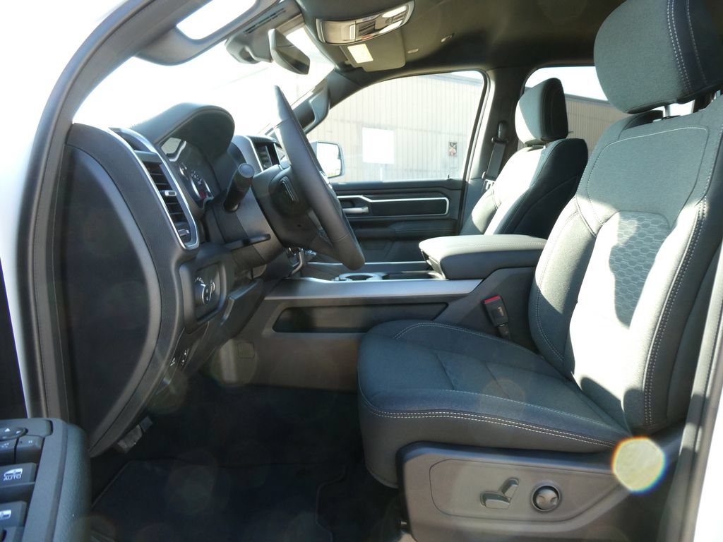 New 2027 RAM 1500 4x4 Crew Cab image 14