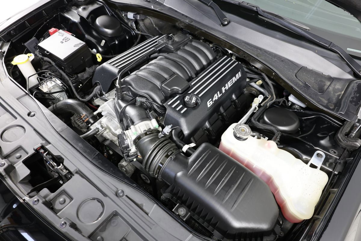 Used 2023 Chrysler 300 C RWD image 33