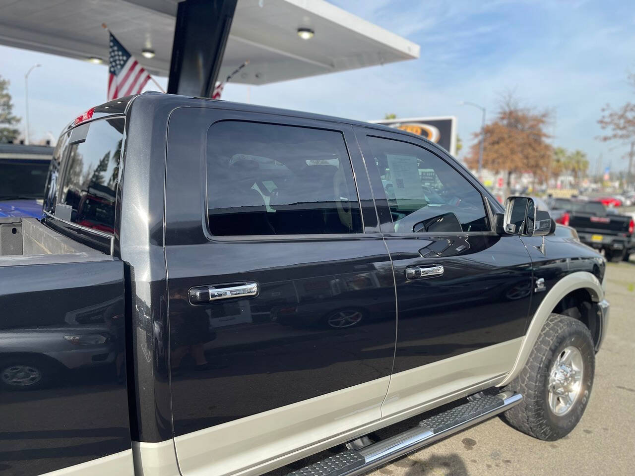 Used 2010 Dodge Ram 2500 Truck Laramie w/ Protection Group AWD/4WD image 8