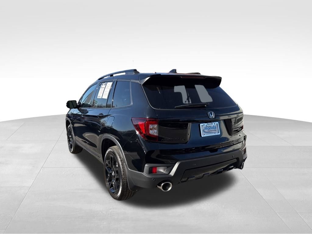 Used 2025 Honda Passport Black Edition image 6