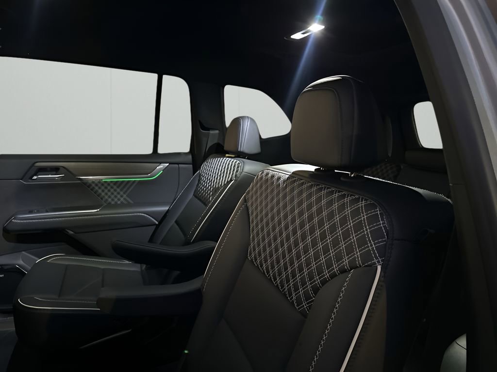 New 2026 GMC Acadia Denali w/ Super Cruise Package image 19