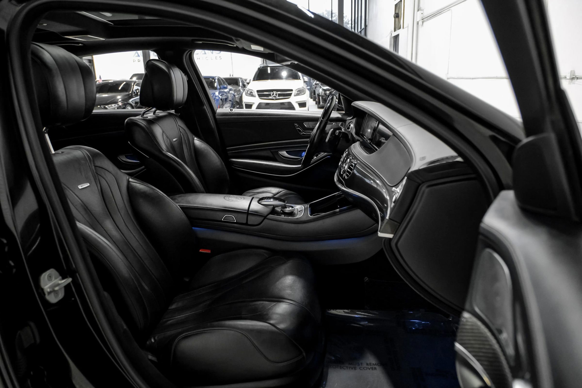 Used 2015 Mercedes-Benz S 63 AMG 4MATIC Sedan image 39