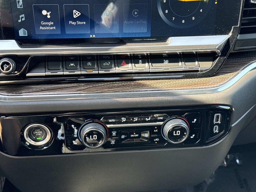 Used 2023 Chevrolet Silverado 1500 LT AWD/4WD image 6