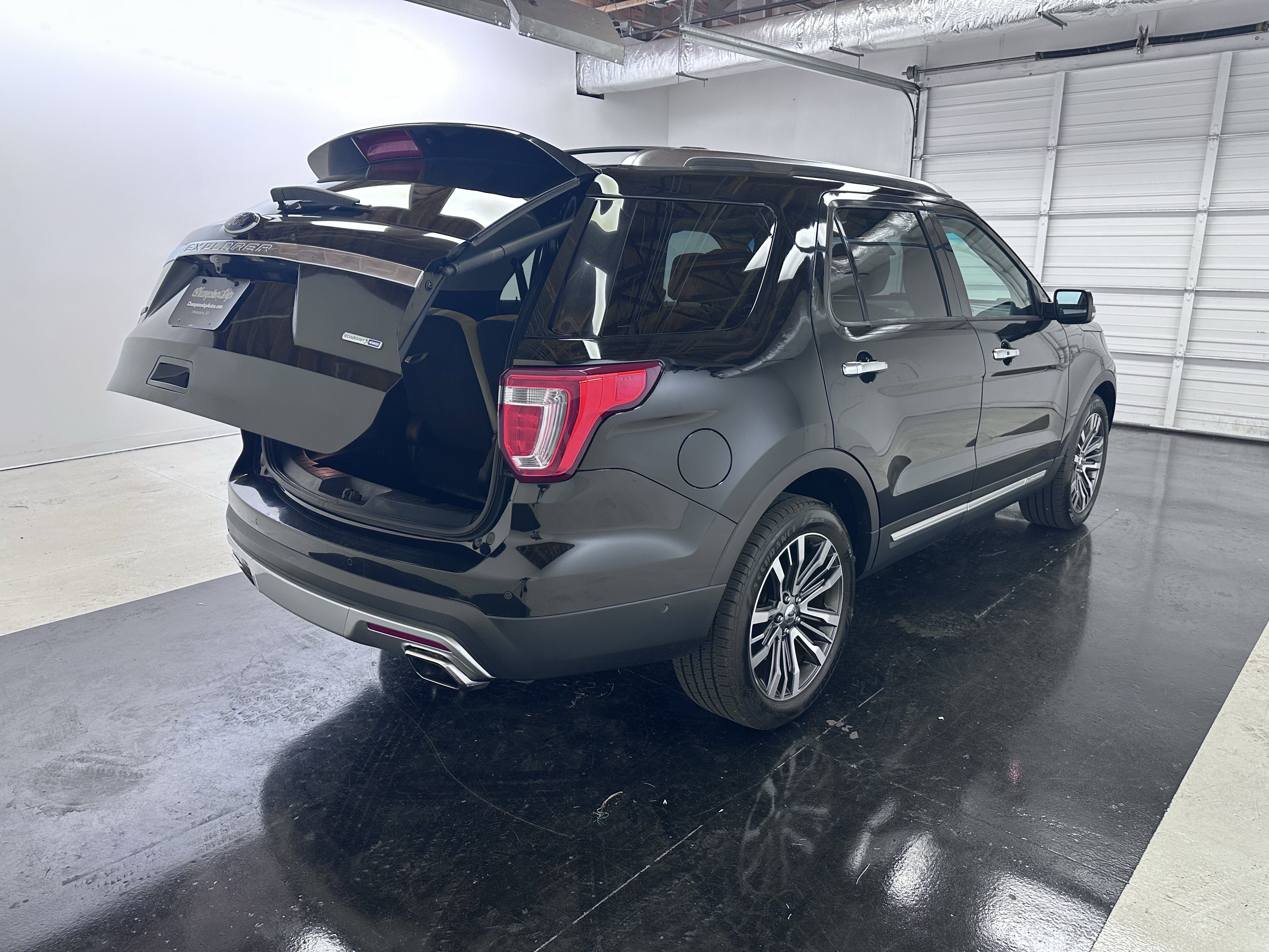 Used 2016 Ford Explorer Platinum AWD/4WD image 35