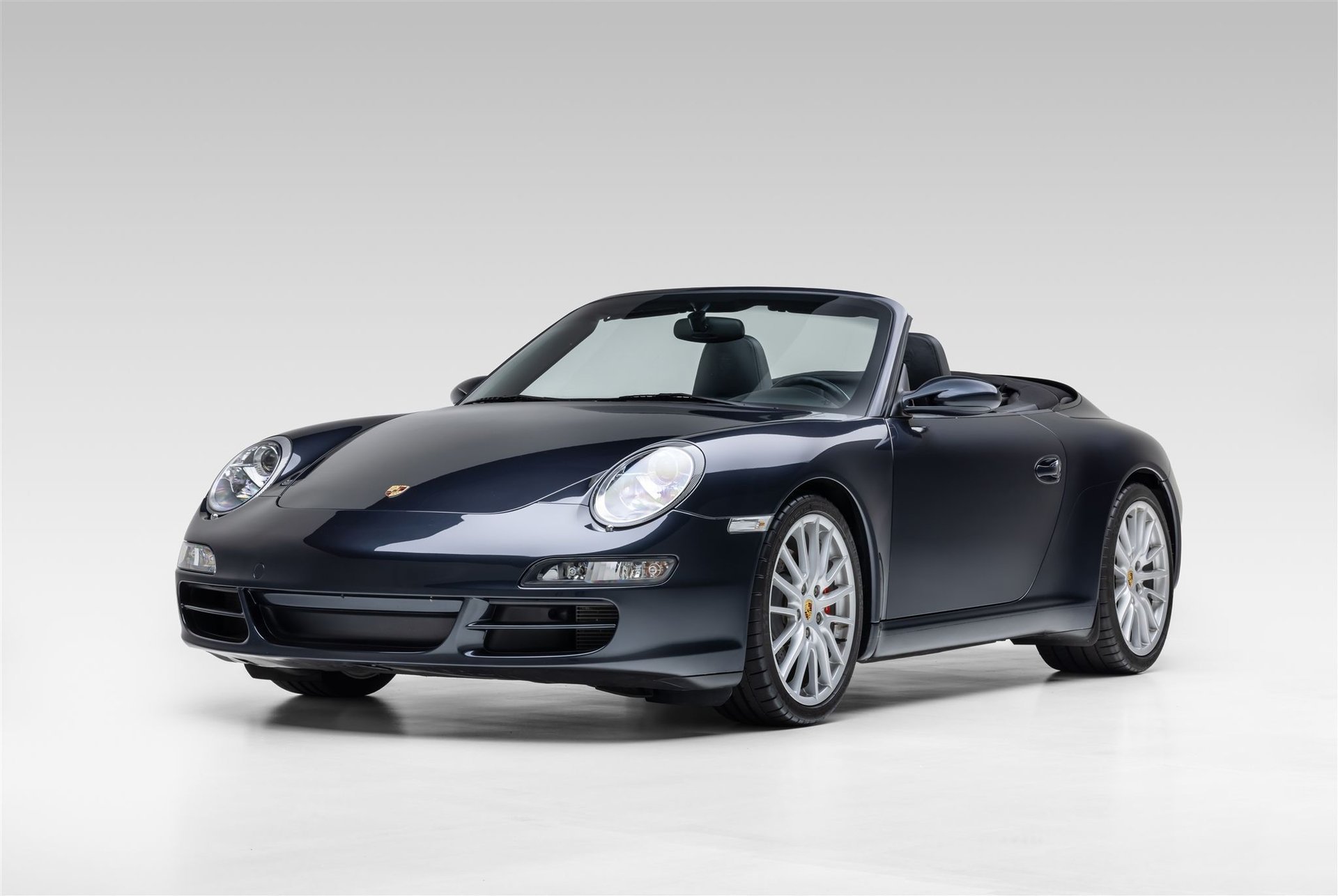 Used 2006 Porsche 911 Cabriolet image 2