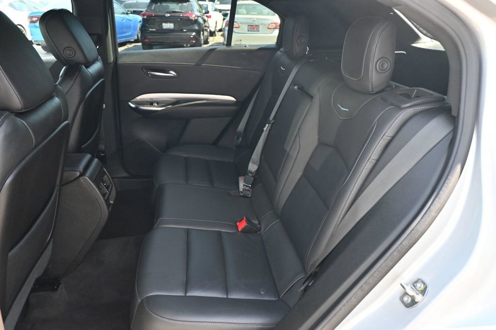 Used 2022 Cadillac XT4 Premium Luxury w/ Safety Alert Package image 15