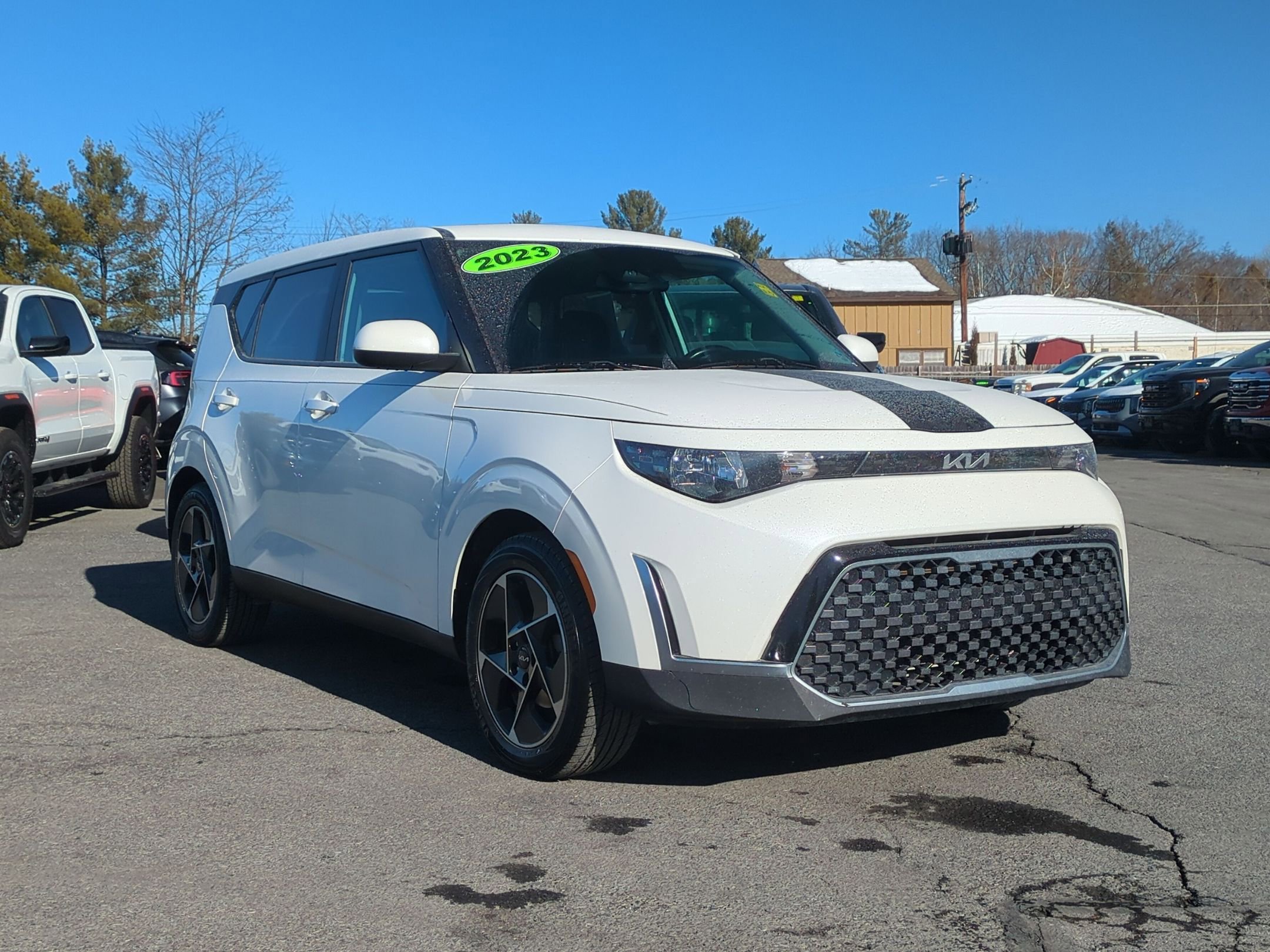 Used 2023 Kia Soul EX image 3