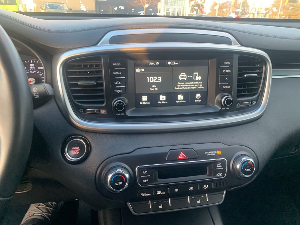 Used 2020 Kia Sorento S image 9