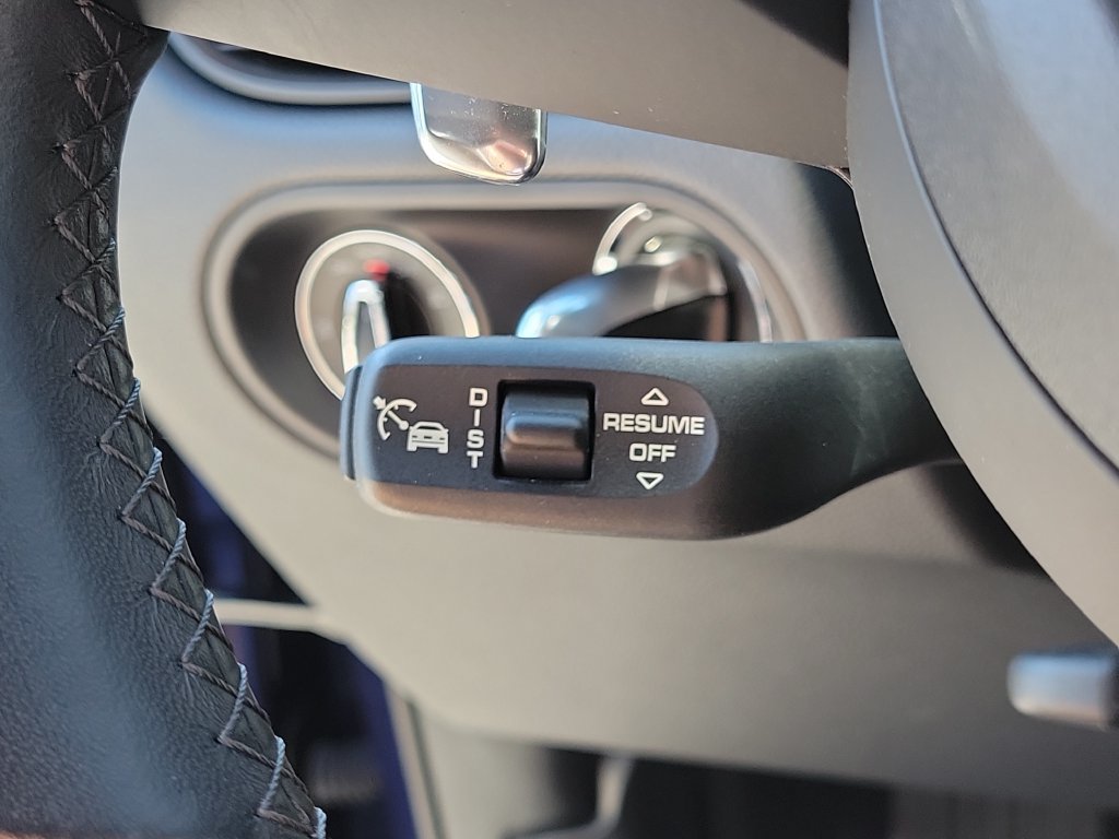 Certified 2024 Porsche Macan AWD/4WD image 40