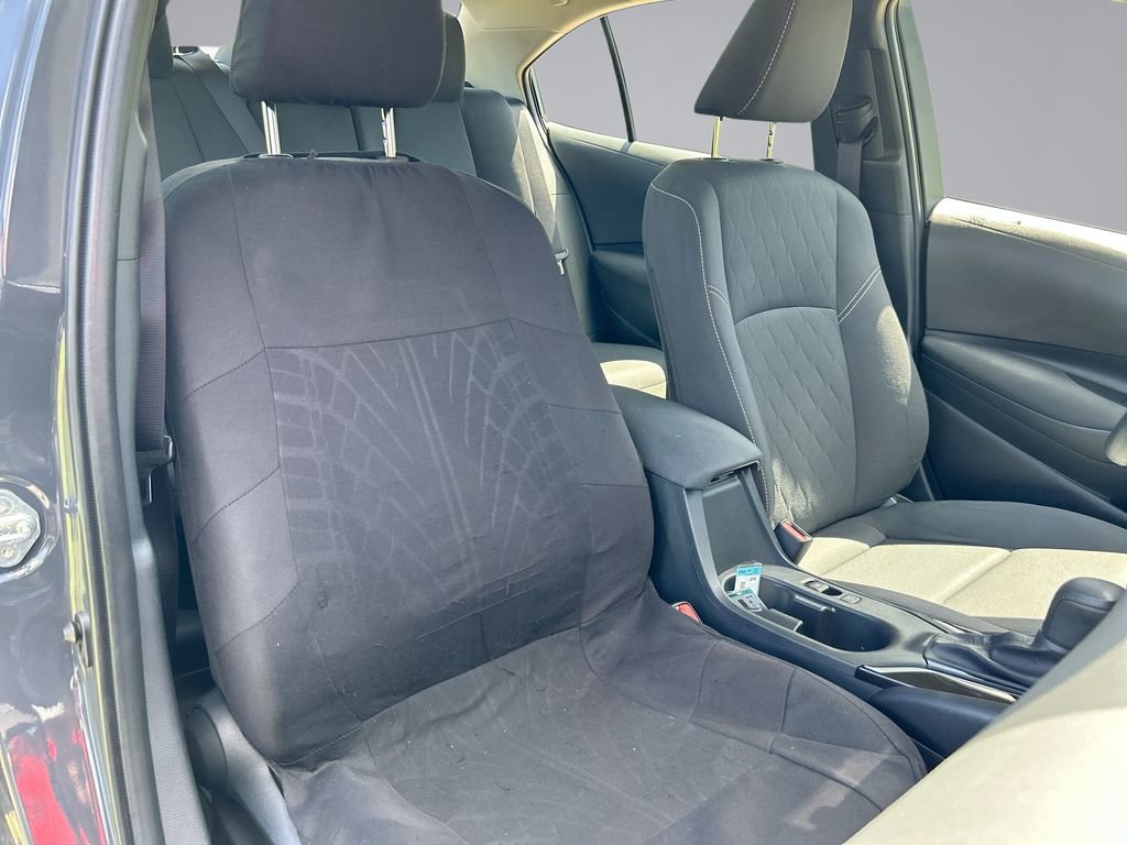 Used 2025 Toyota Corolla LE w/ LE Premium Package FWD image 29
