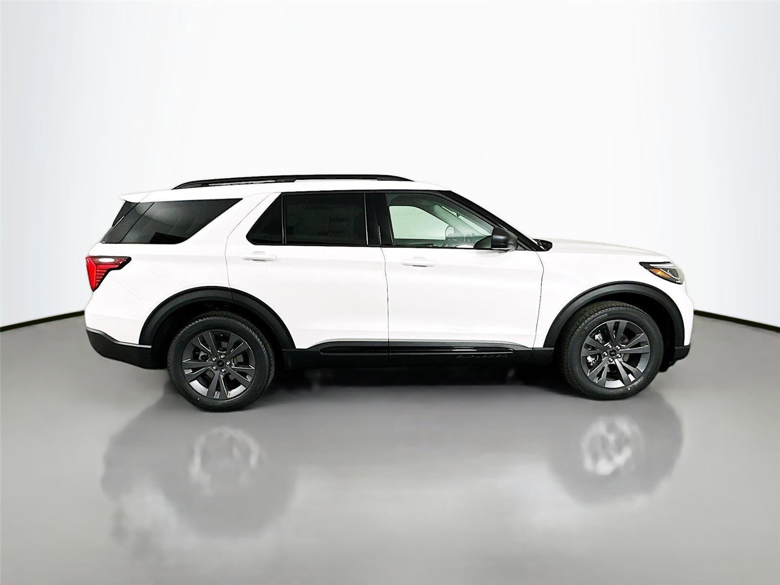 New 2026 Ford Explorer Active w/ Active Comfort Package image 17