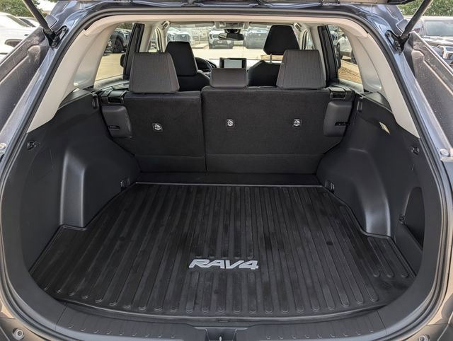 Used 2023 Toyota RAV4 LE FWD image 26