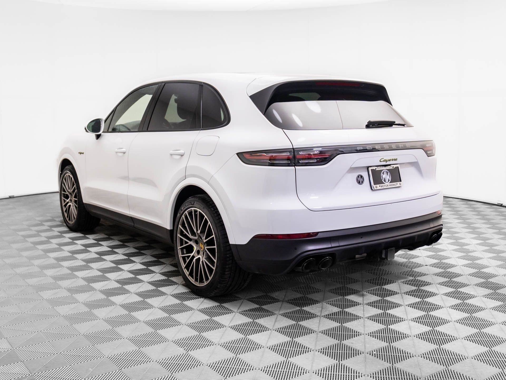 Certified 2022 Porsche Cayenne Platinum Edition video 3