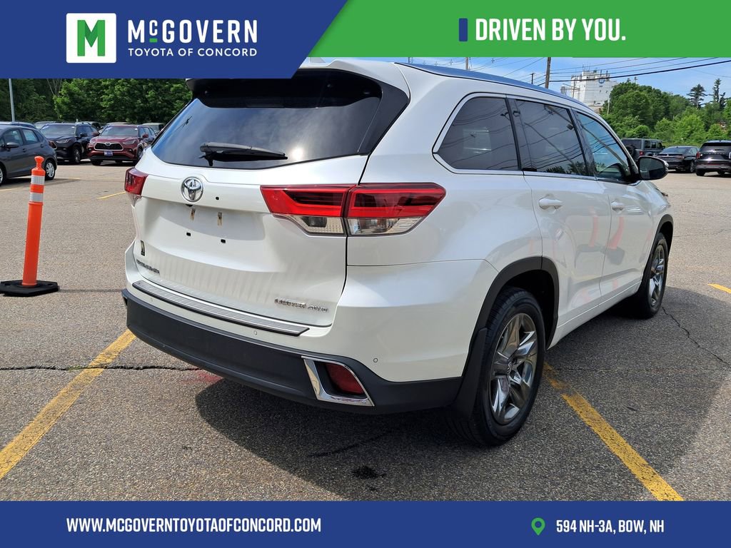 Used 2018 Toyota Highlander Limited Platinum AWD/4WD image 3