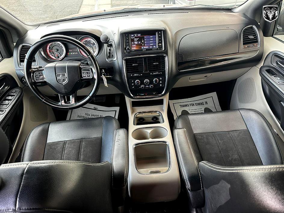 Used 2019 Dodge Grand Caravan SXT image 35