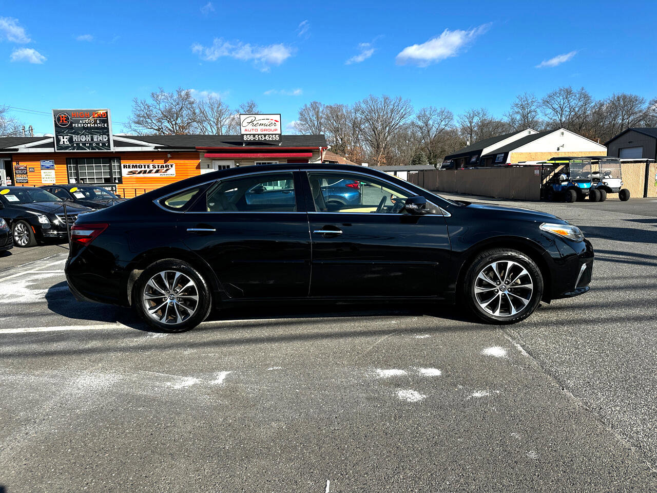 Used 2018 Toyota Avalon XLE image 4