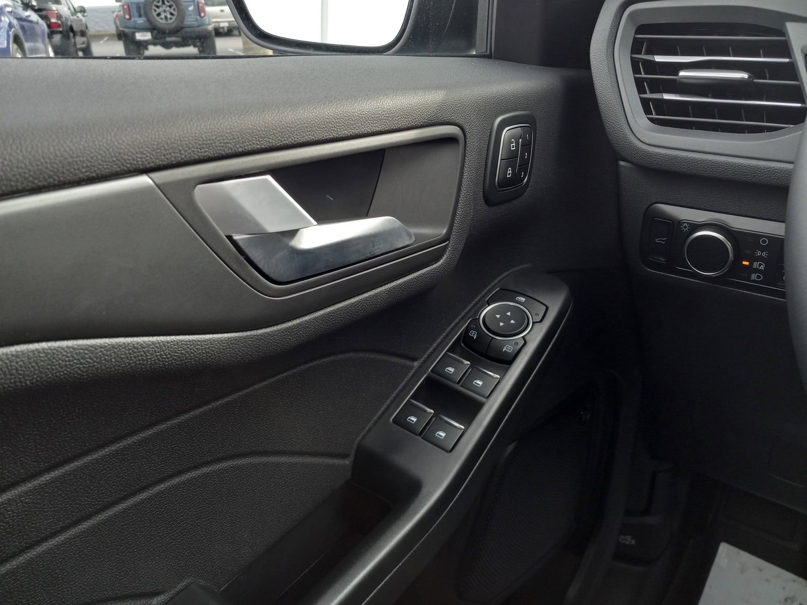 Used 2023 Ford Escape Active w/ Tech Pack #2 image 28