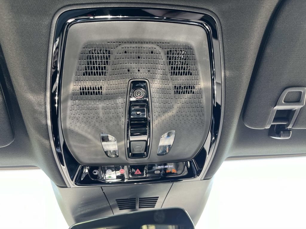 New 2026 Cadillac Lyriq Sport AWD/4WD image 33