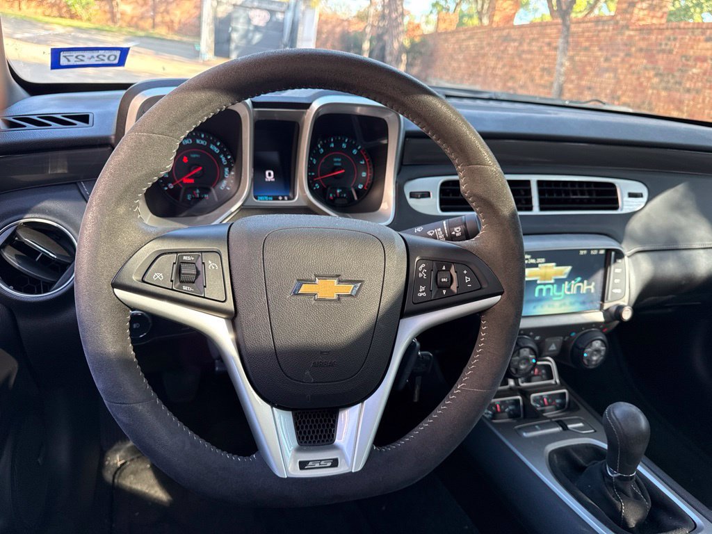 Used 2015 Chevrolet Camaro SS w/ SS Performance Package RWD image 18